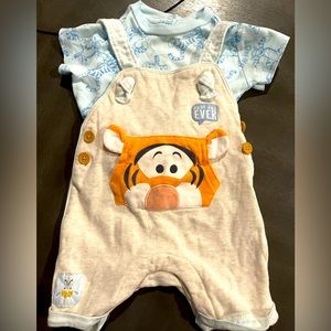 Disney Baby | Tiger overalls and T-shirt | Size 3-6 months.